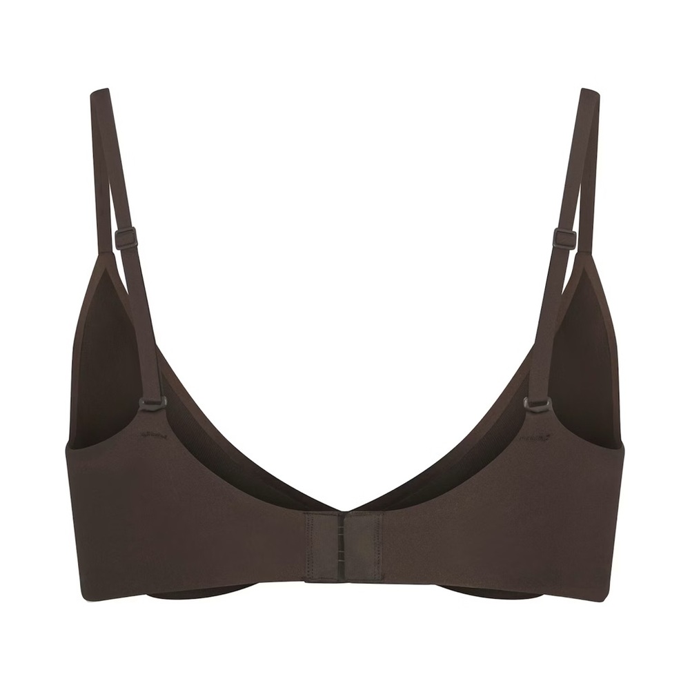 SKIMS WEIGHTLESS SCOOP BRA IN ESPRESSO - Picture 2 of 8
